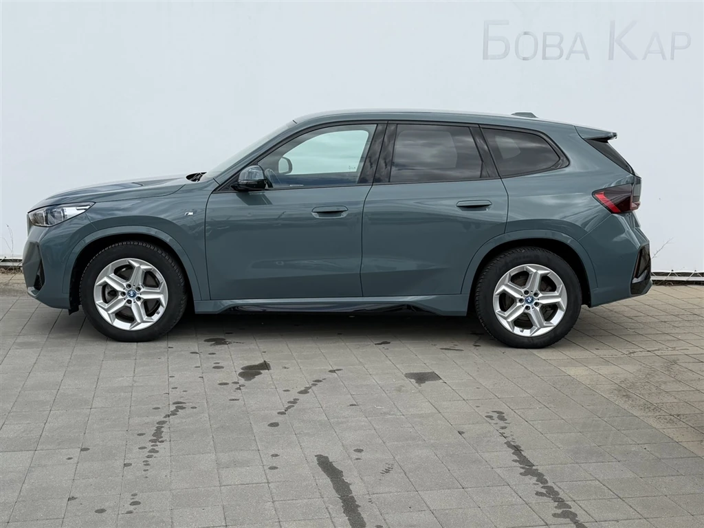 BMW iX1 xDrive30, снимка 3 - Автомобили и джипове - 55395244