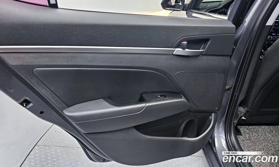 Hyundai Elantra 1.6 LPi Modern(Handicapped), снимка 15 - Автомобили и джипове - 55972700