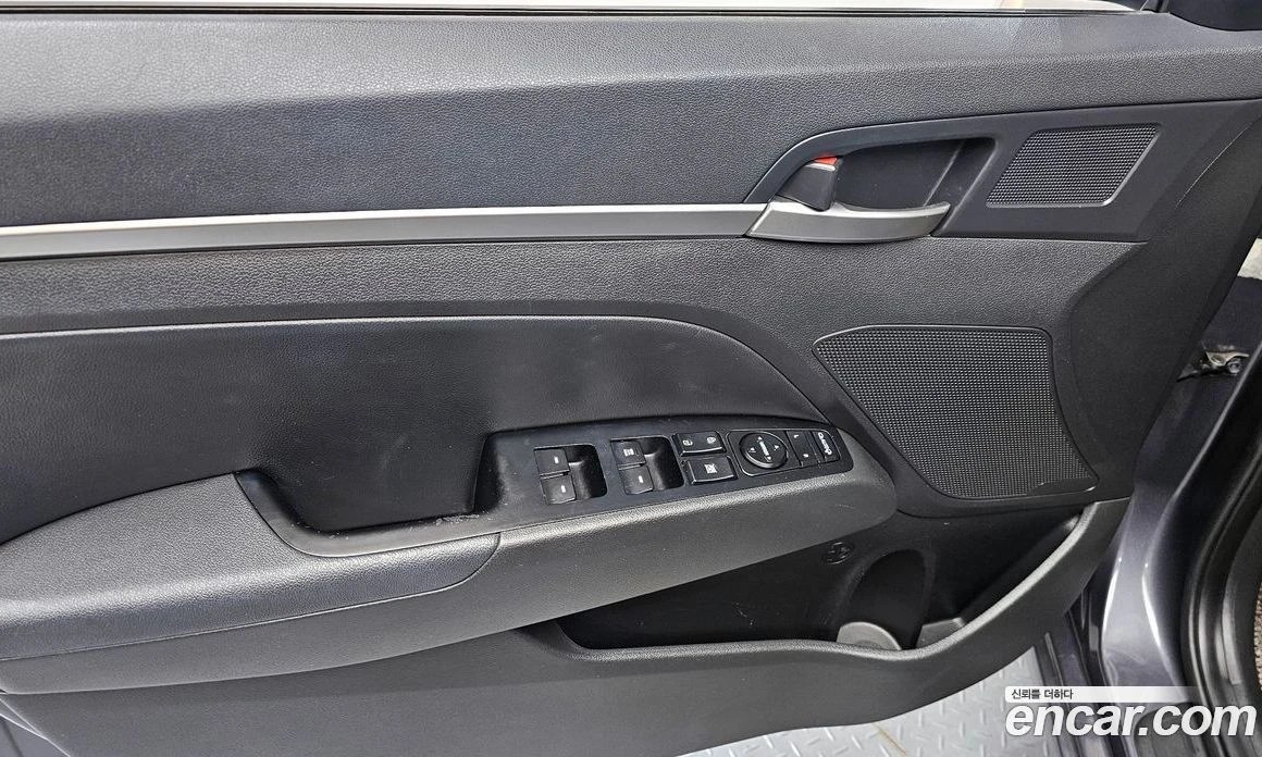 Hyundai Elantra 1.6 LPi Modern(Handicapped), снимка 14 - Автомобили и джипове - 55972700