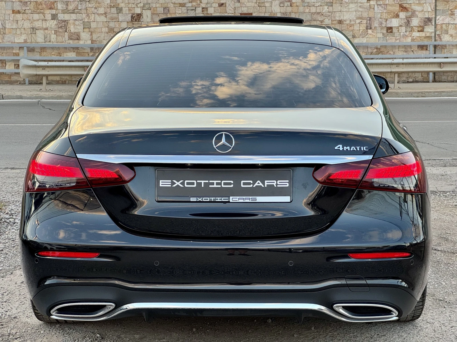 Mercedes-Benz E 220 d 4matic ! AMG Line !, снимка 5 - Автомобили и джипове - 56163647