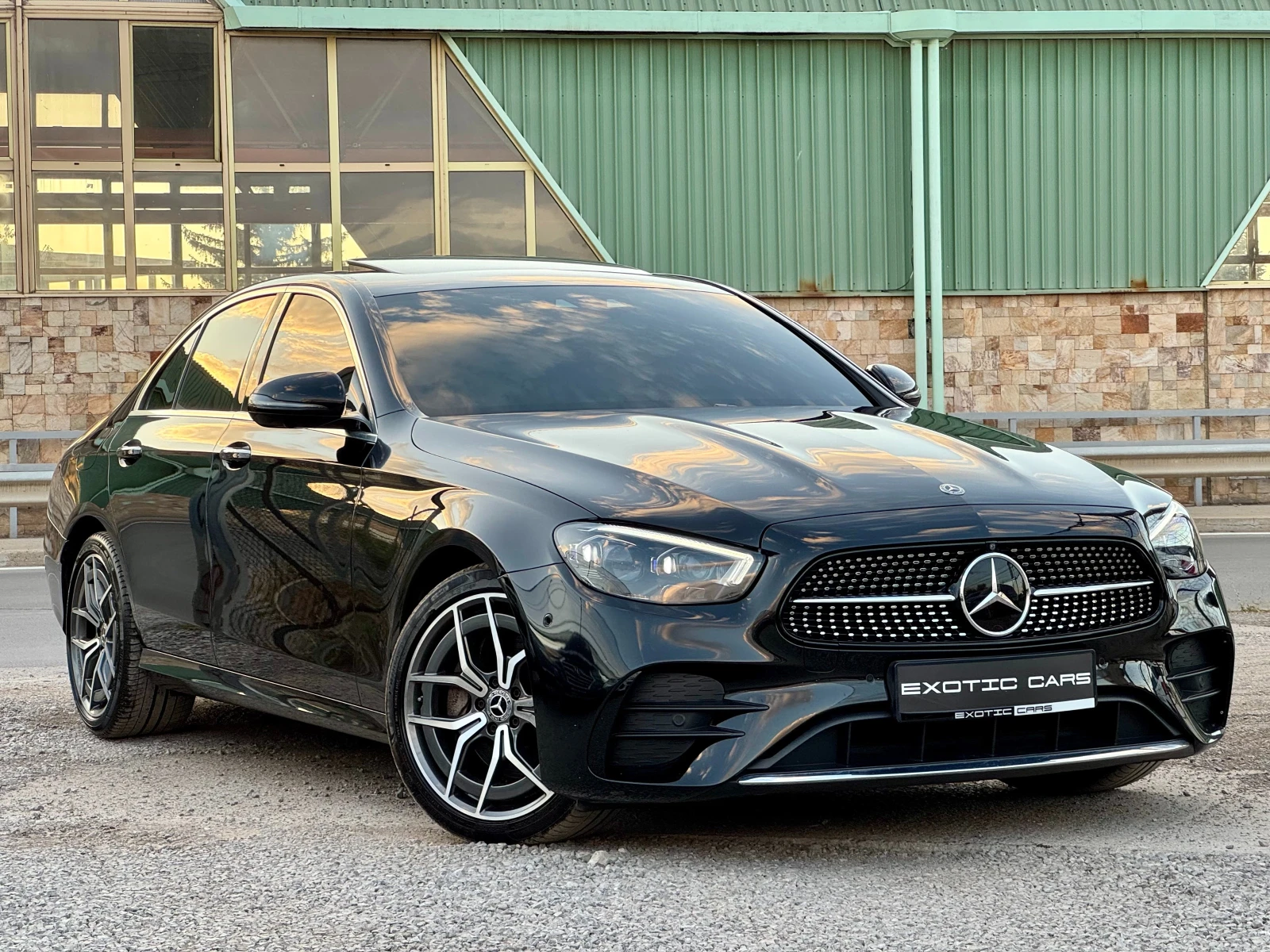 Mercedes-Benz E 220 d 4matic ! AMG Line !