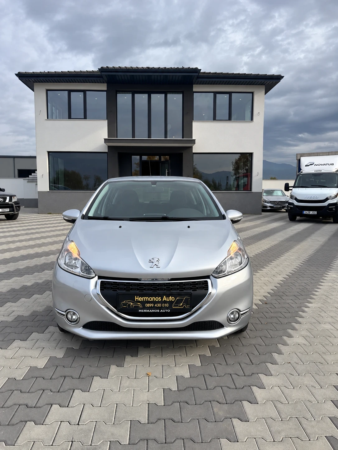 Peugeot 208 1.2i 82k.c | Mobile.bg � ����������� 2