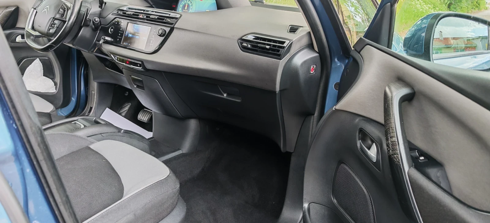 Citroen C4 Picasso, снимка 4 - Автомобили и джипове - 56721001