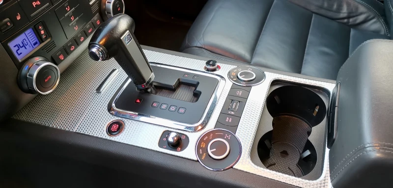 VW Touareg R50 5.0 V10 TDI 4XMOTION Facelift СУПЕР ниска ЦЕНА, снимка 11 - Автомобили и джипове - 52154066