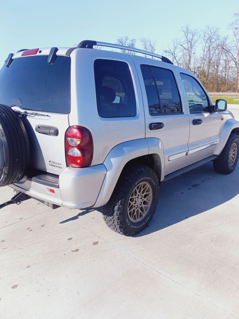 Jeep Cherokee, снимка 5 - Автомобили и джипове - 52411533