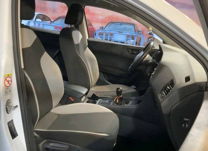 Seat Ateca 1.6TDI* ТОП ЦЕНА* REFERENCE EDITION* , снимка 9 - Автомобили и джипове - 52703282