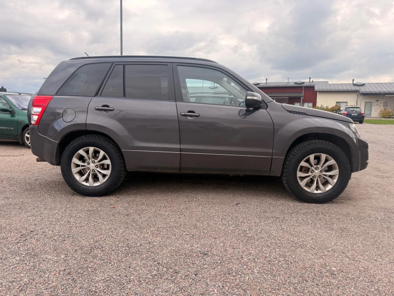 Suzuki Grand vitara Нов внос Исландия!* 4×4 Facelift* Рядък модел, снимка 5 - Автомобили и джипове - 53265209