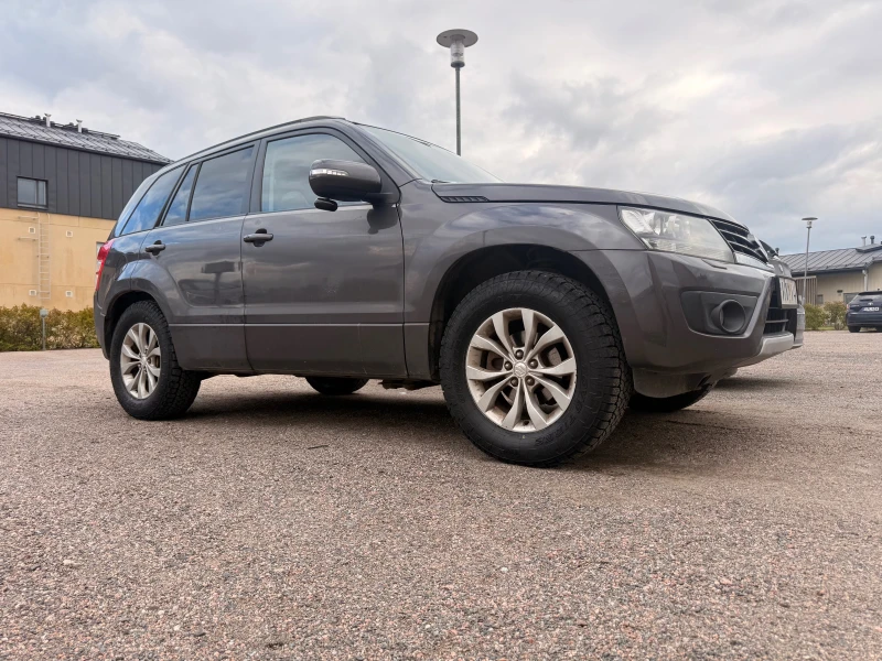 Suzuki Grand vitara Нов внос Исландия!* 4×4 Facelift* Рядък модел, снимка 4 - Автомобили и джипове - 53265209