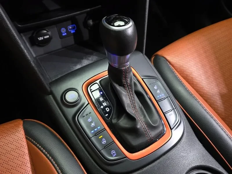 Hyundai Kona 1.6 2WD MODERN POP, снимка 9 - Автомобили и джипове - 55217708