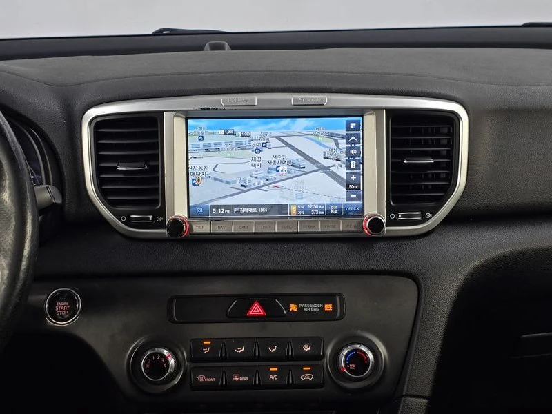 Kia Sportage Diesel 2.0 2WD| 181к.с.| ВКЛ.ТЕХНОТЕСТ, снимка 12 - Автомобили и джипове - 55222243