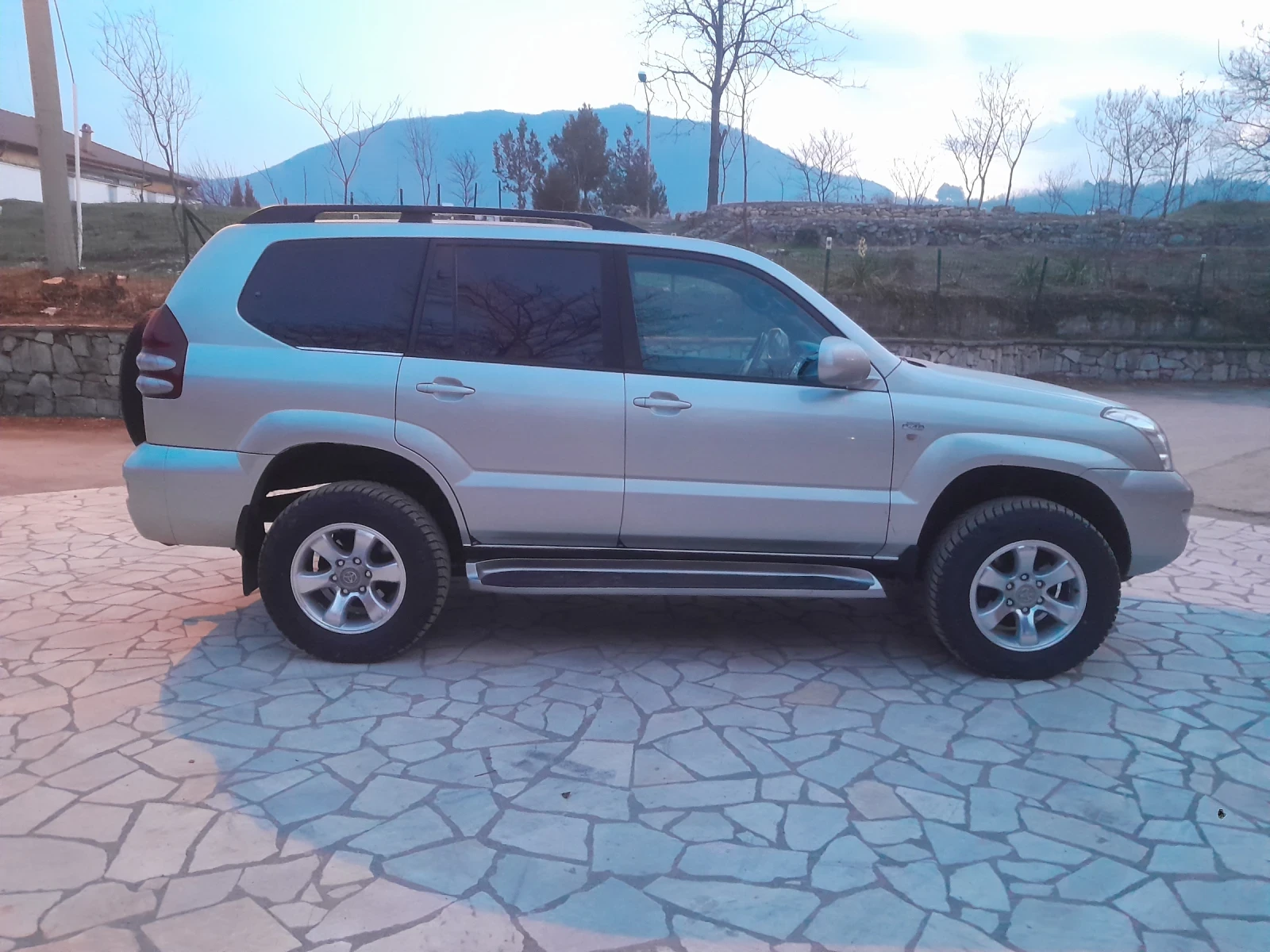 Toyota Land cruiser 120 - изображение 3