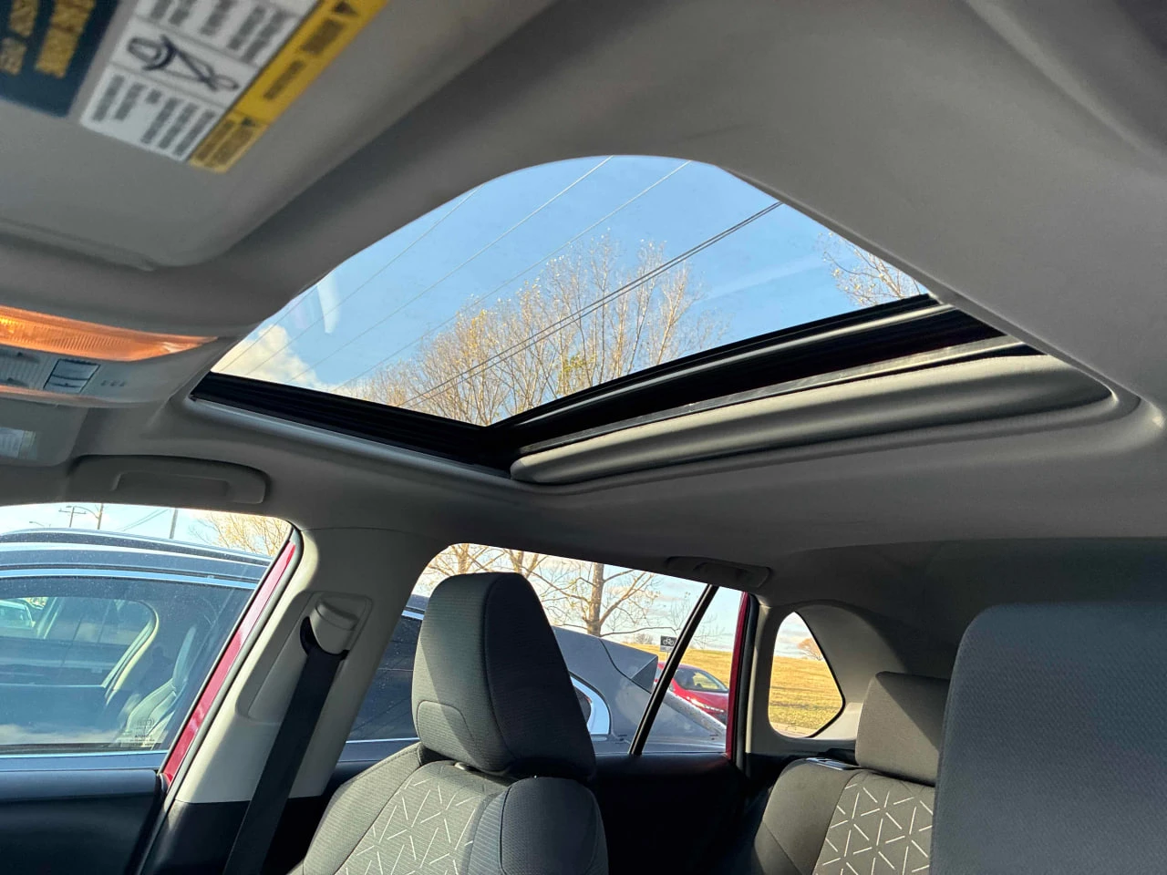 Toyota Rav4 CARFAX* АВТОФИНАНСИРАНЕ БЕЗ ПЪРВОНАЧАЛНА ВНОСКА - изображение 9