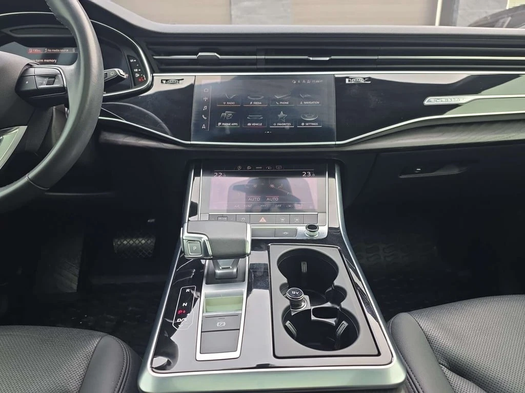 Audi Q7 Progressiv 55 S-Line * COOLED SEATS / CARPLAY / PA - изображение 8