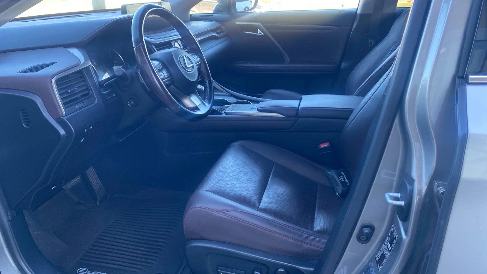 Lexus RX 450 HEV Executive, снимка 15 - Автомобили и джипове - 53796282