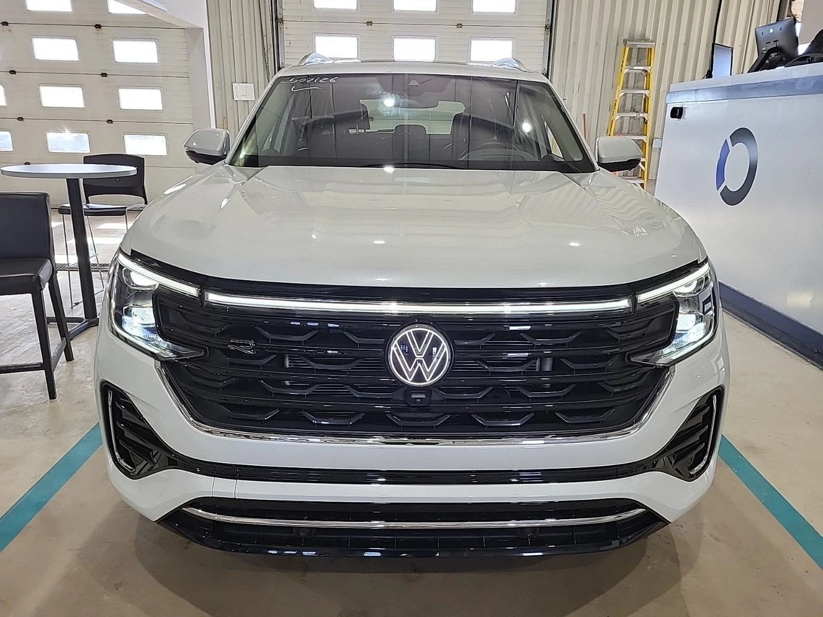VW Atlas * * CARFAX * * АВТО КРЕДИТ * * , снимка 2 - Автомобили и джипове - 53866509