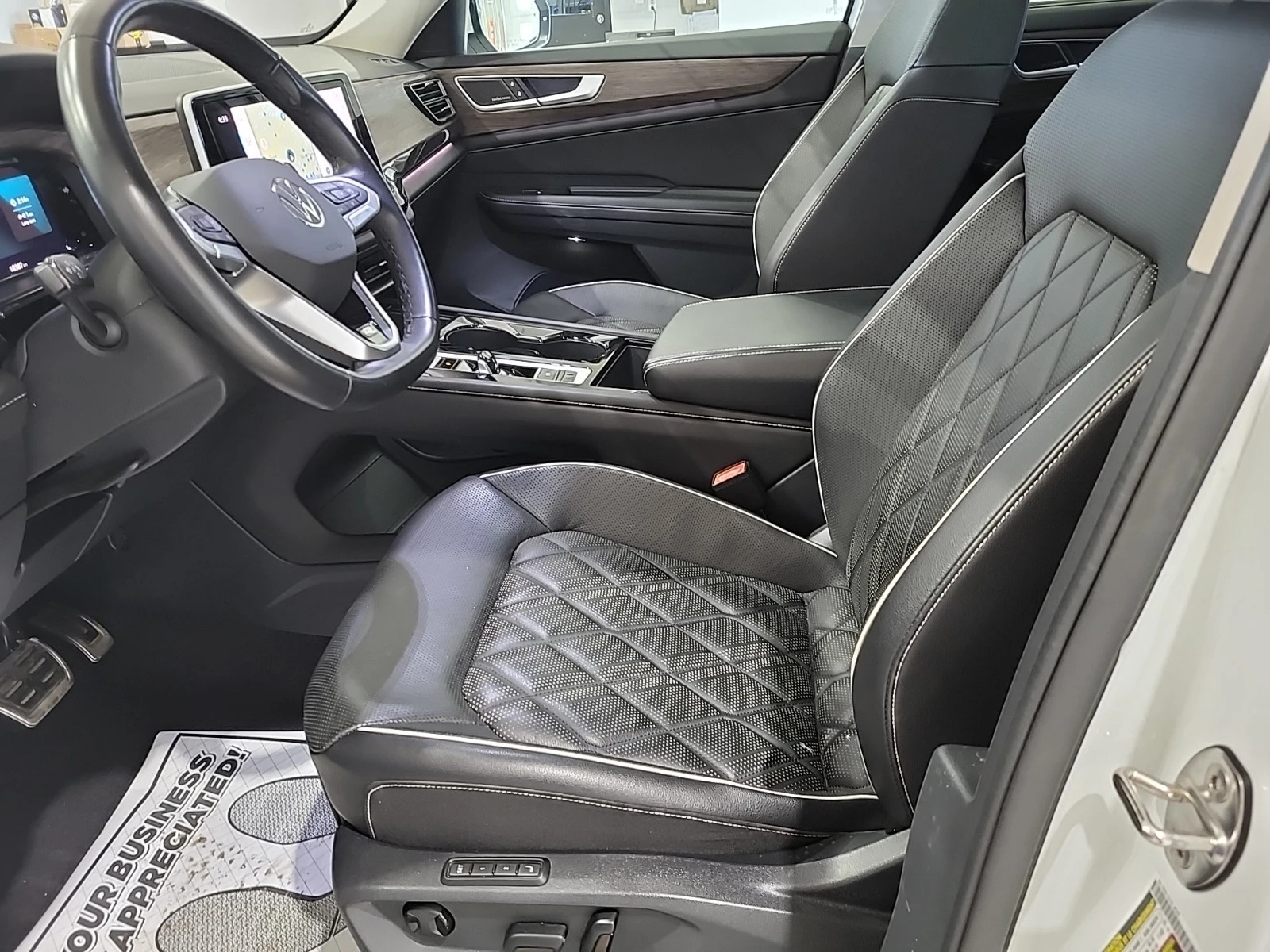 VW Atlas * * CARFAX * * АВТО КРЕДИТ * * , снимка 11 - Автомобили и джипове - 53866509