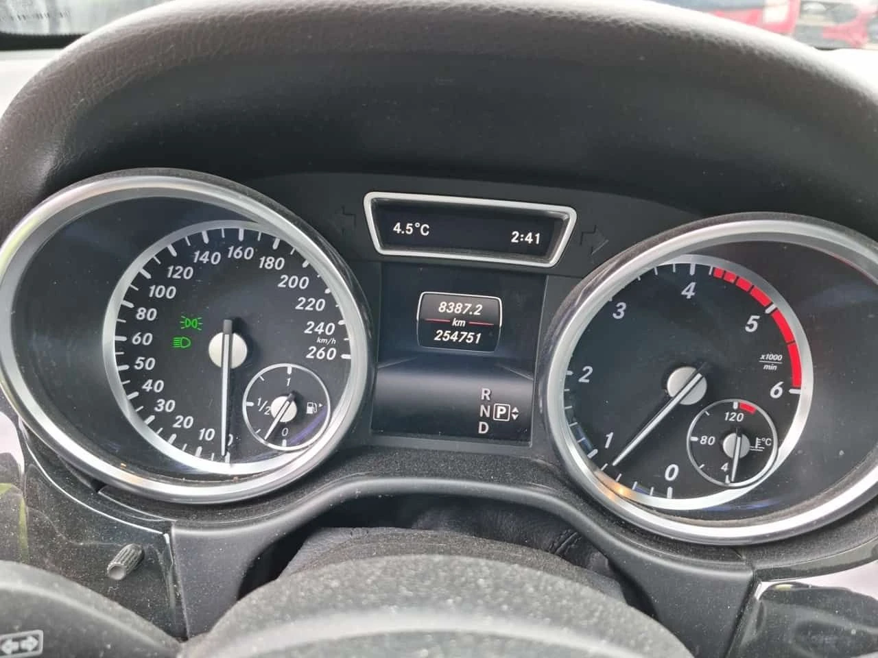 Mercedes-Benz ML 350 АМГ ПАКЕТ/BLUETEC/2 КЛЮЧА/ПАНО/ПОДГРЕВ/ПАМЕТ , снимка 7 - Автомобили и джипове - 54116059