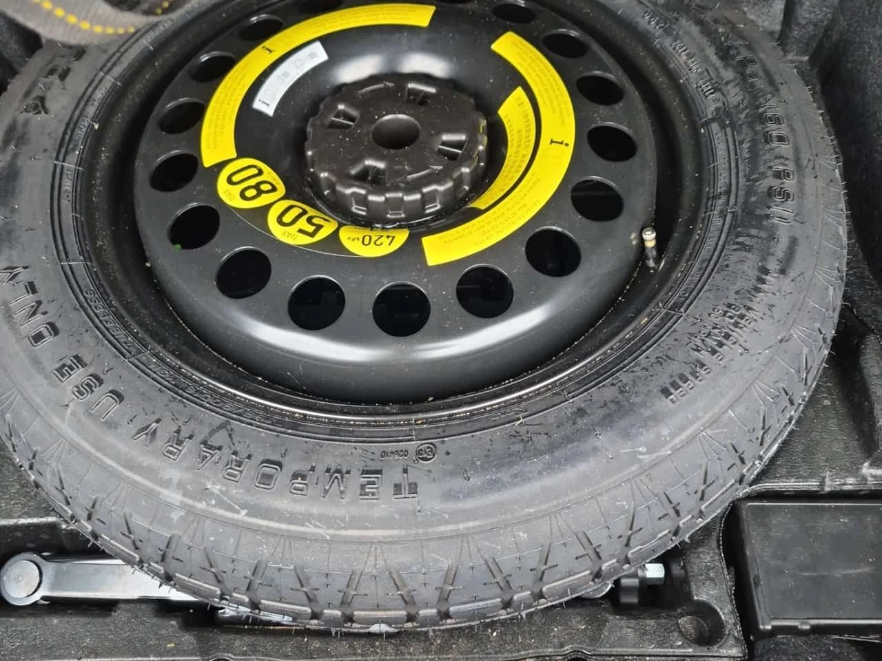 Mercedes-Benz ML 350 АМГ ПАКЕТ/BLUETEC/2 КЛЮЧА/ПАНО/ПОДГРЕВ/ПАМЕТ , снимка 13 - Автомобили и джипове - 54116059