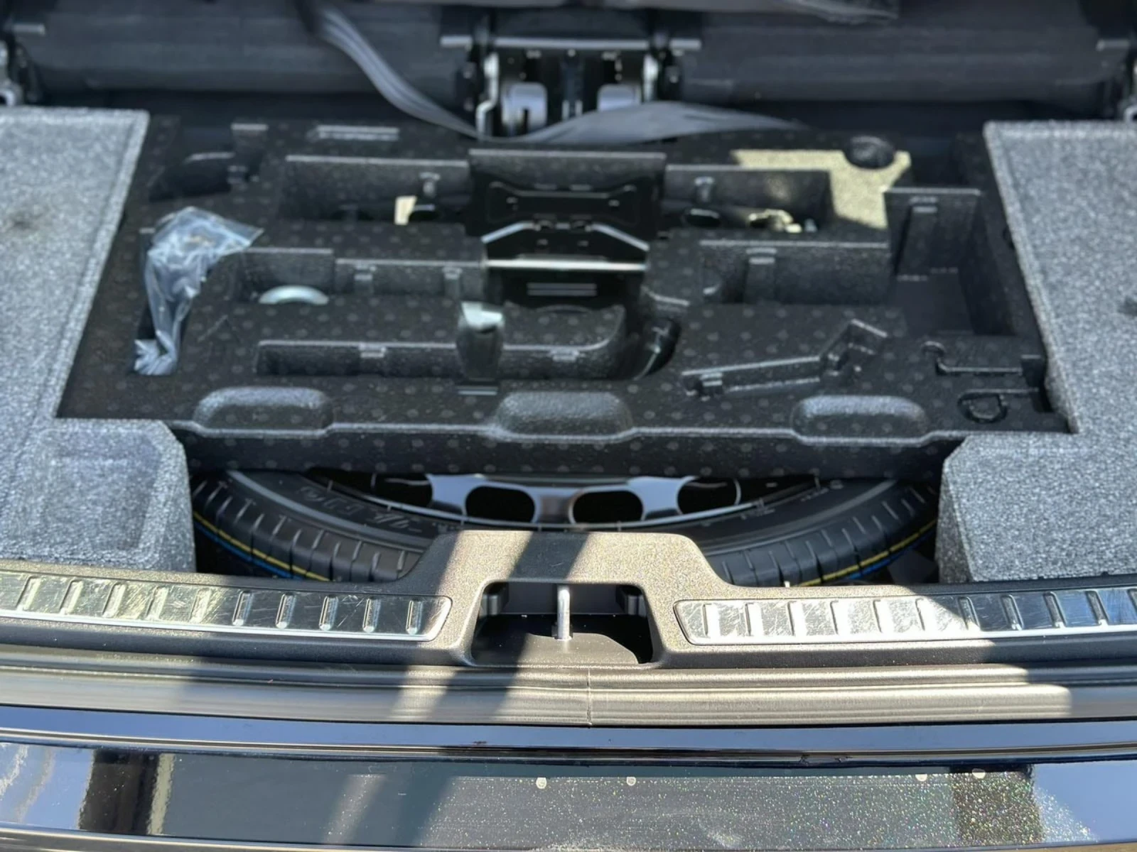 Volvo Xc90 Хибрид, снимка 13 - Автомобили и джипове - 54265859