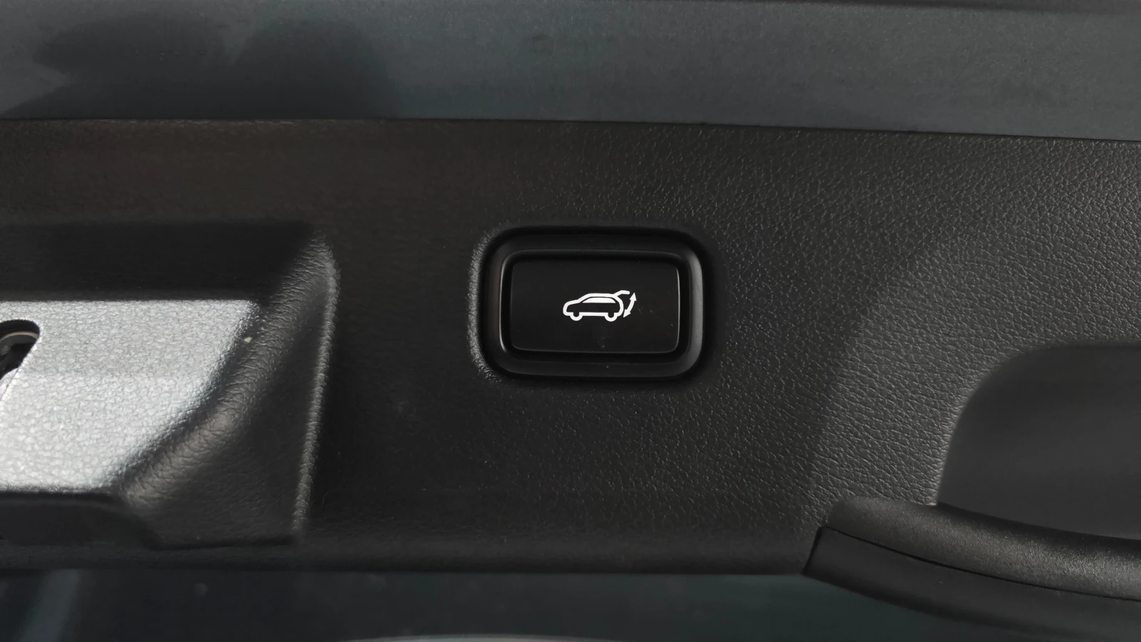 Kia Sportage 1.6 T-GDI Signature X-Line | 2025| HUD | 360 Камер, снимка 11 - Автомобили и джипове - 54618676