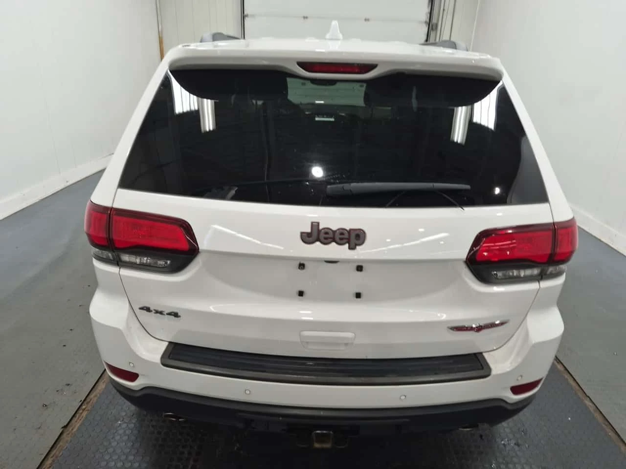 Jeep Grand cherokee TRAILHAWK/ДИСТРОНИК/ПОДГРЕВ/CARFAX/ФИНАНСИРАНЕ, снимка 4 - Автомобили и джипове - 54750554