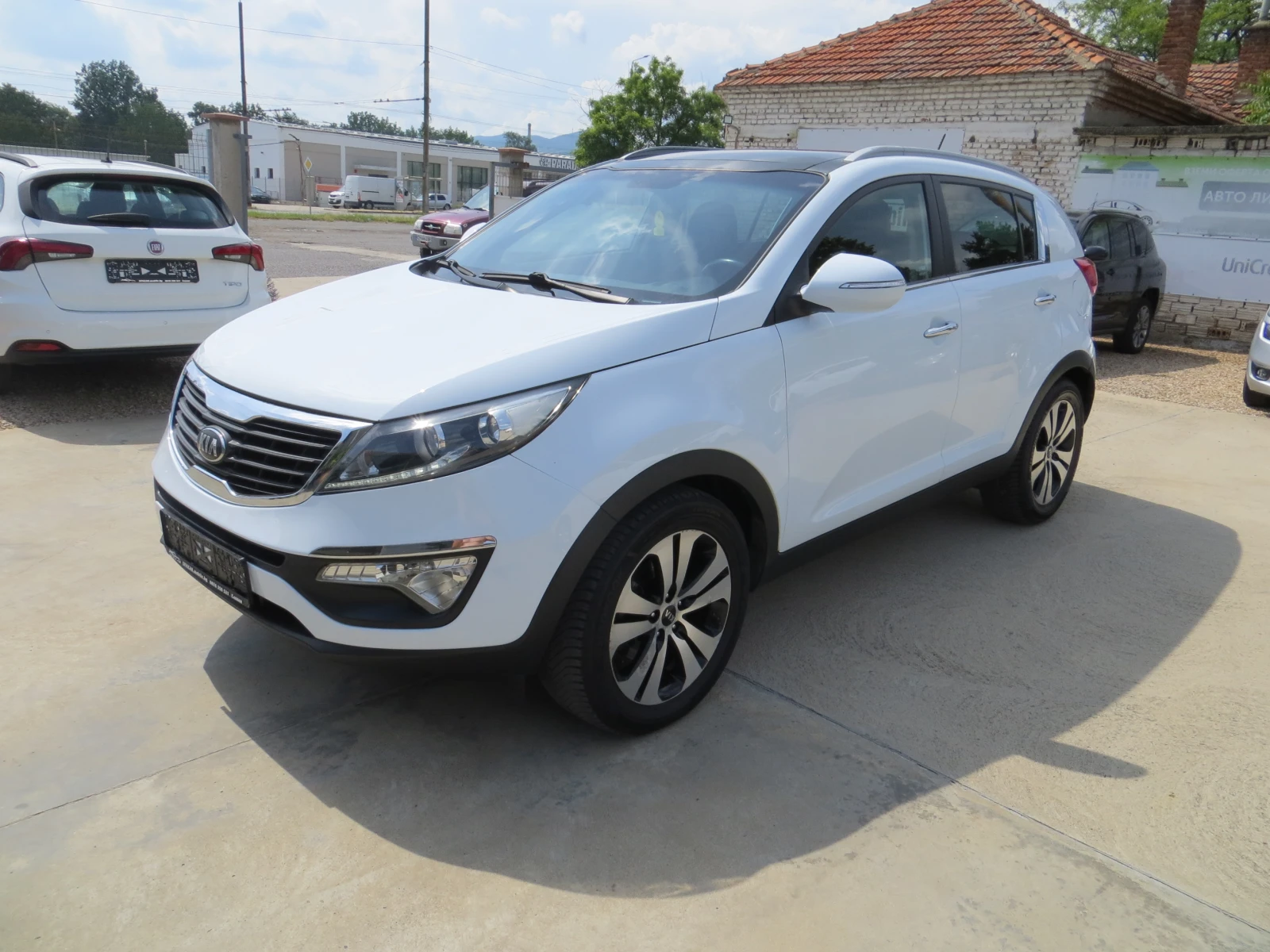 Kia Sportage 1.7CRDI-НАВИ-ПАНОРАМА, снимка 8 - Автомобили и джипове - 54764263