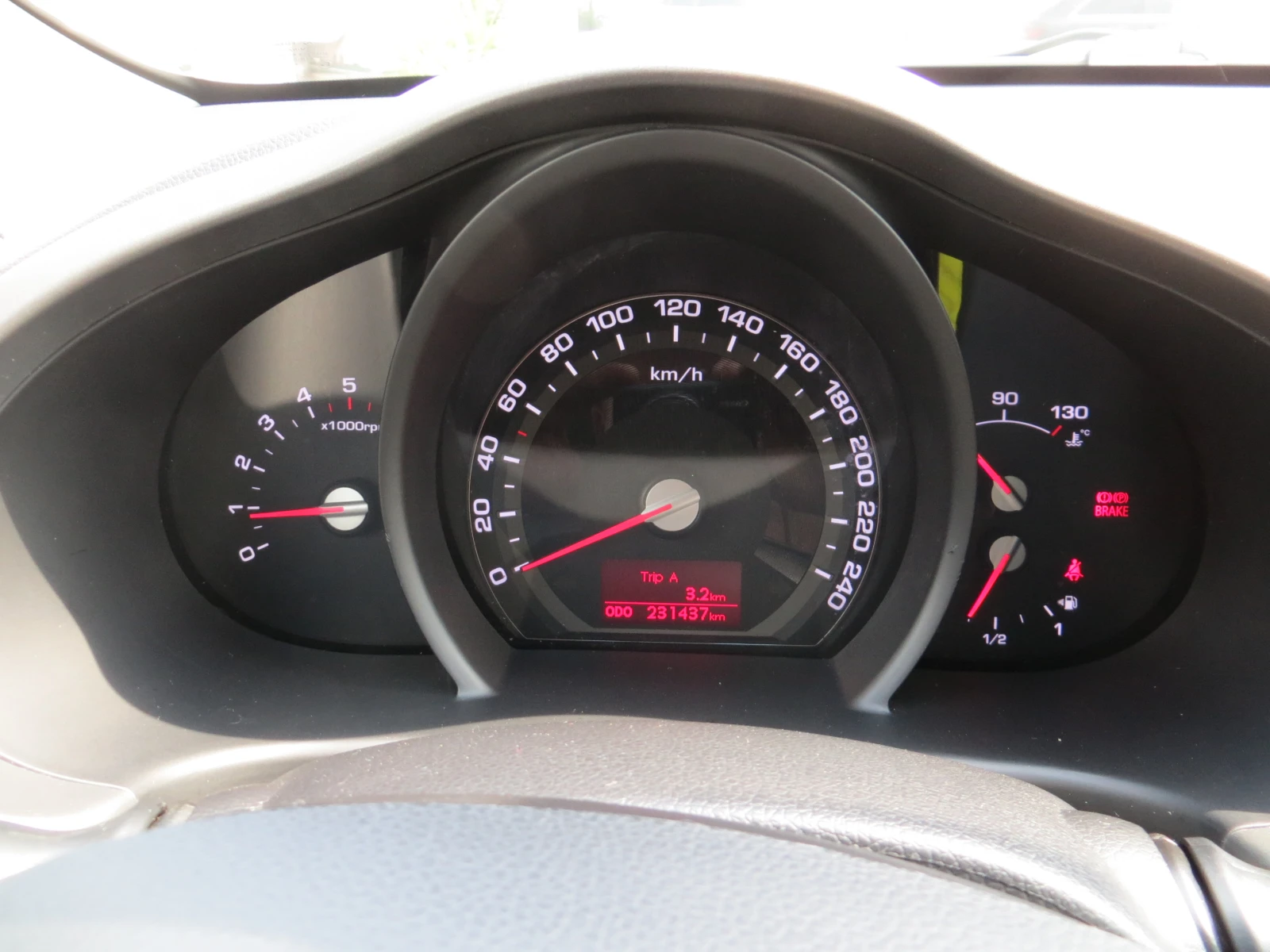 Kia Sportage 1.7CRDI-НАВИ-ПАНОРАМА, снимка 11 - Автомобили и джипове - 54764263