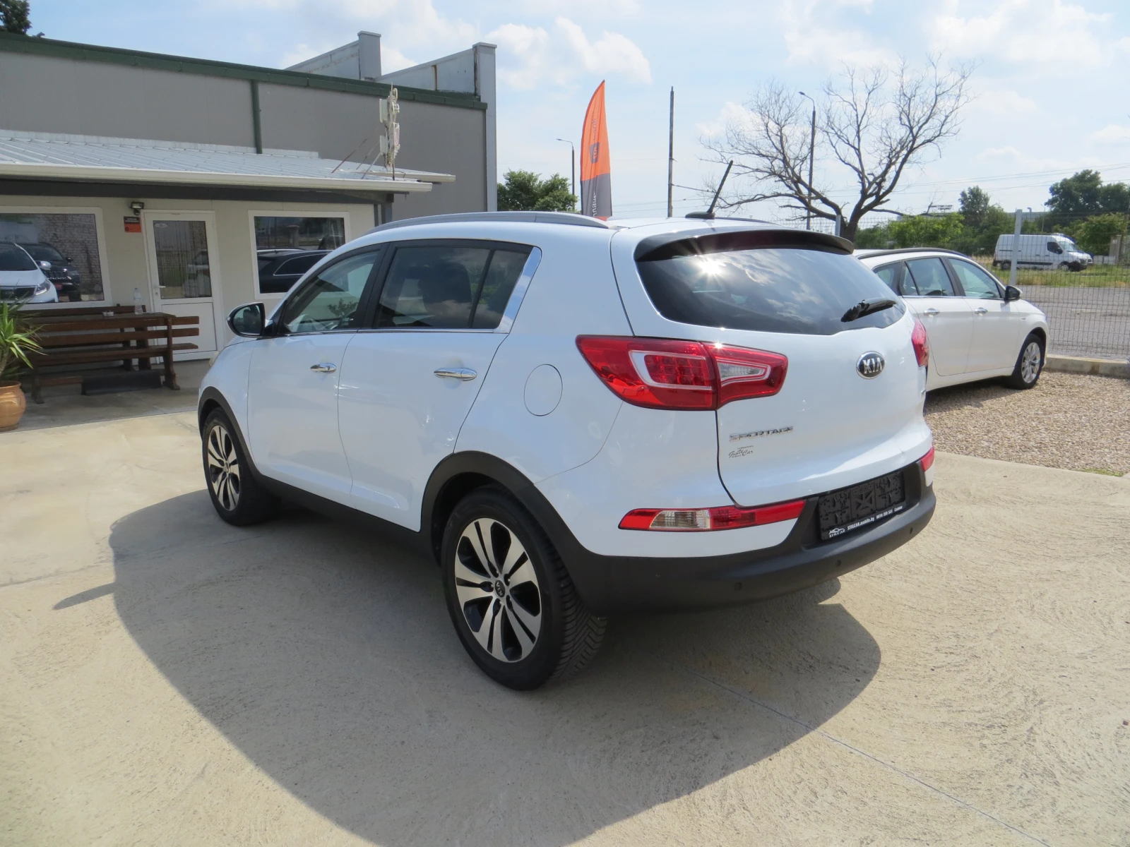 Kia Sportage 1.7CRDI-НАВИ-ПАНОРАМА, снимка 6 - Автомобили и джипове - 54764263