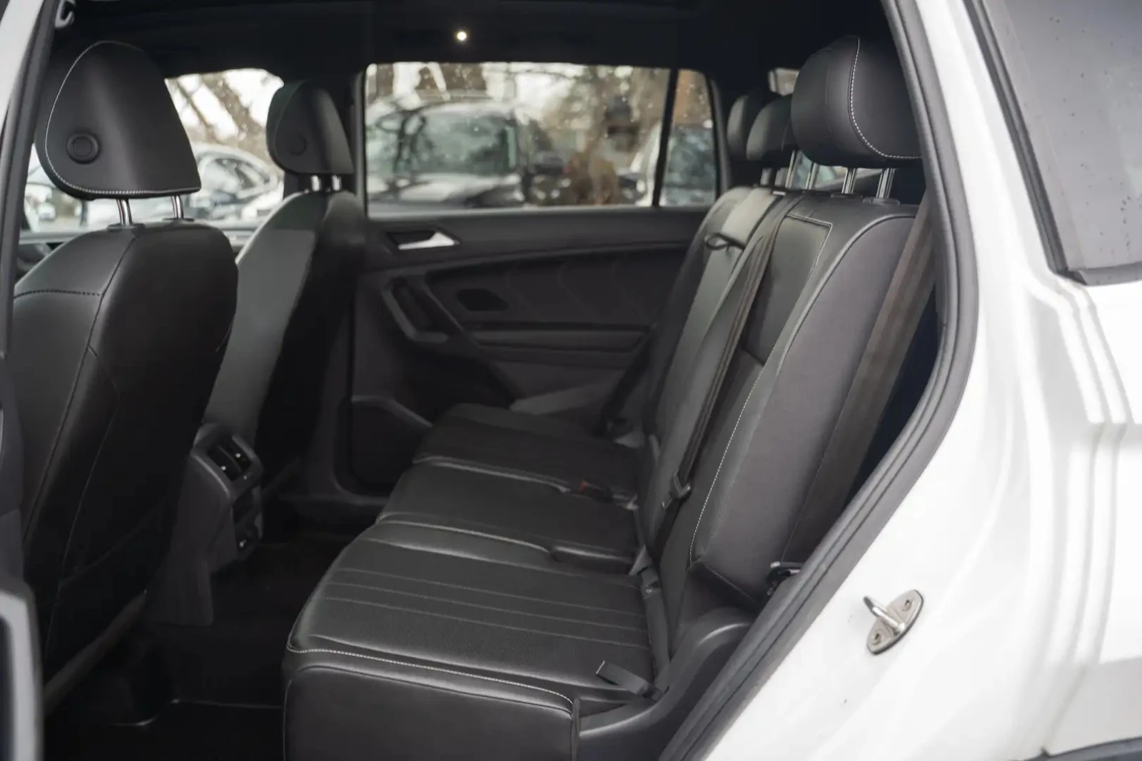 VW Tiguan Comfortline * AвтоКредит * (ЦЕНА ДО БГ), снимка 16 - Автомобили и джипове - 55184827