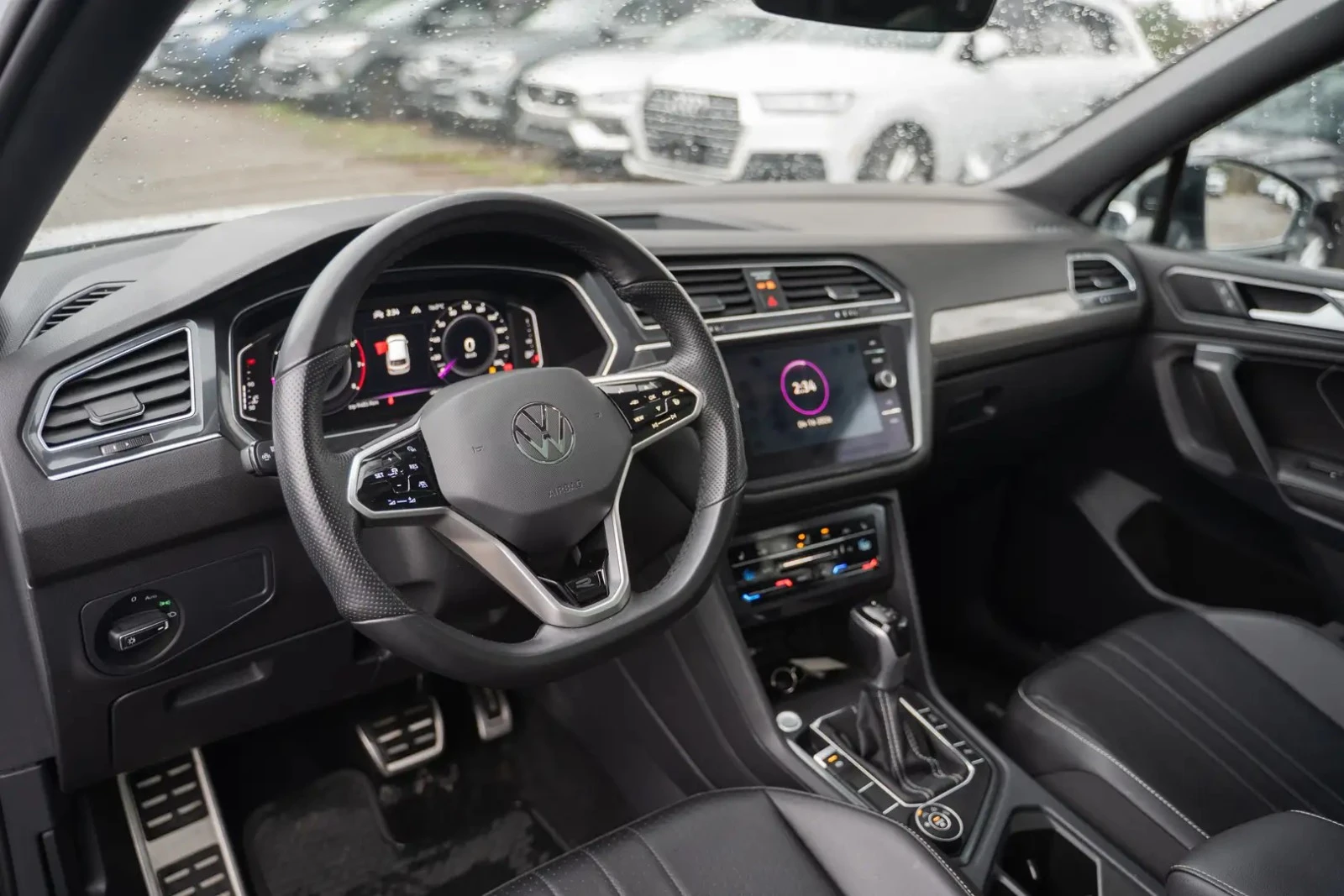 VW Tiguan Comfortline * AвтоКредит * (ЦЕНА ДО БГ), снимка 7 - Автомобили и джипове - 55184827