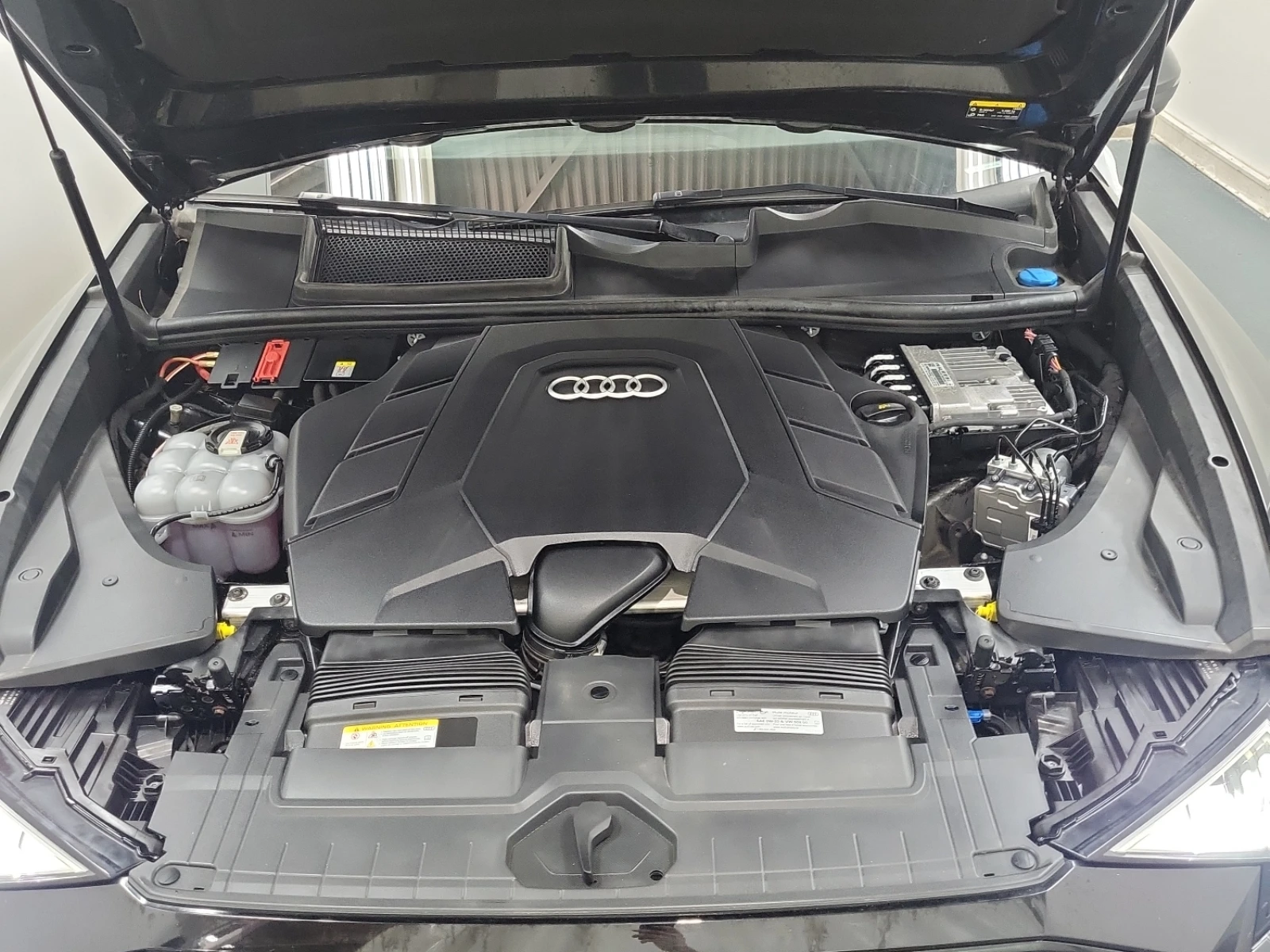 Audi Q8 PROGRESSIV, ПРОГНОЗНА ЦЕНА до БГ, снимка 15 - Автомобили и джипове - 55395580