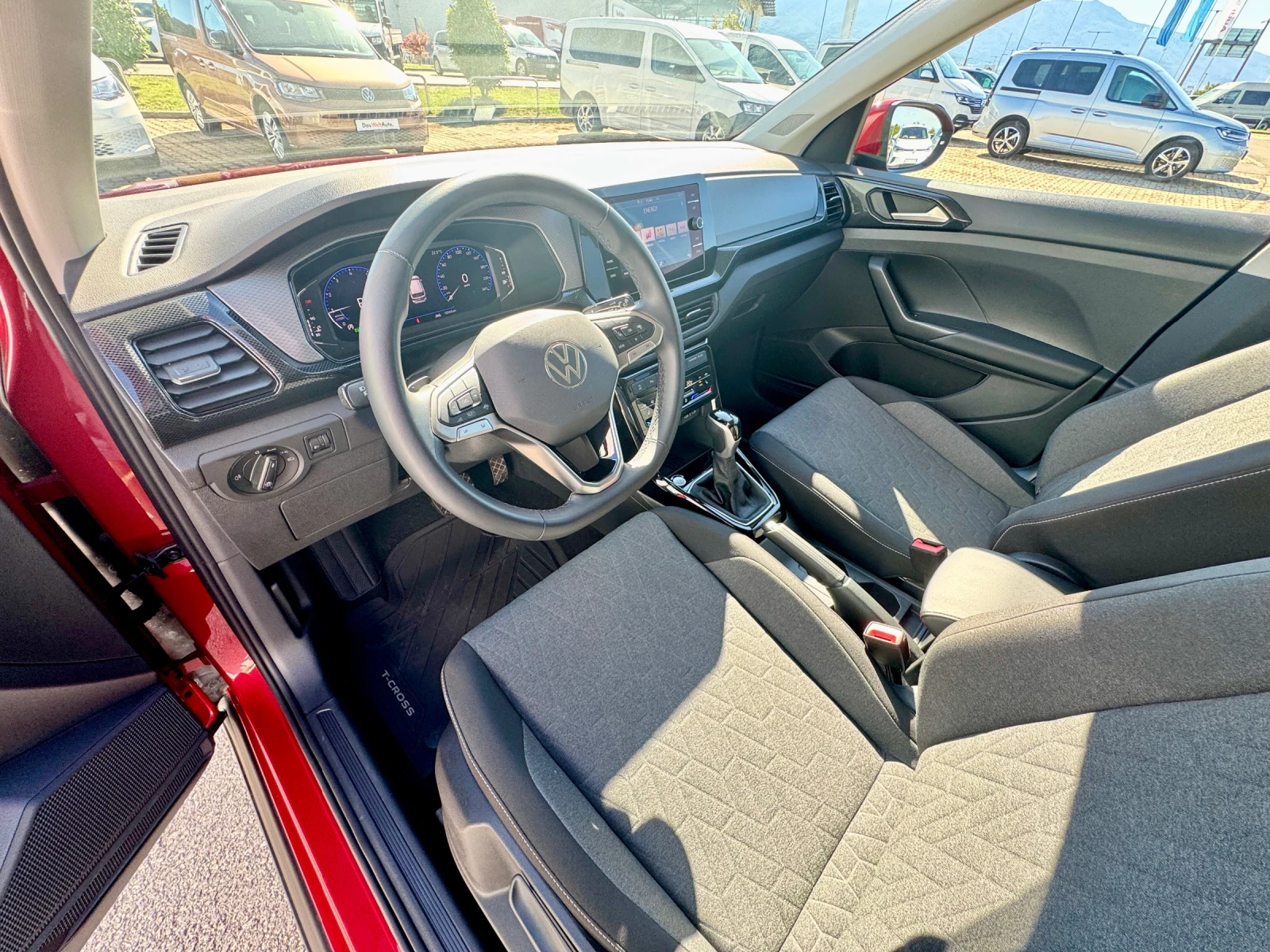 VW T-Cross Life Plus 1.0 TSI DSG, снимка 9 - Автомобили и джипове - 56076218