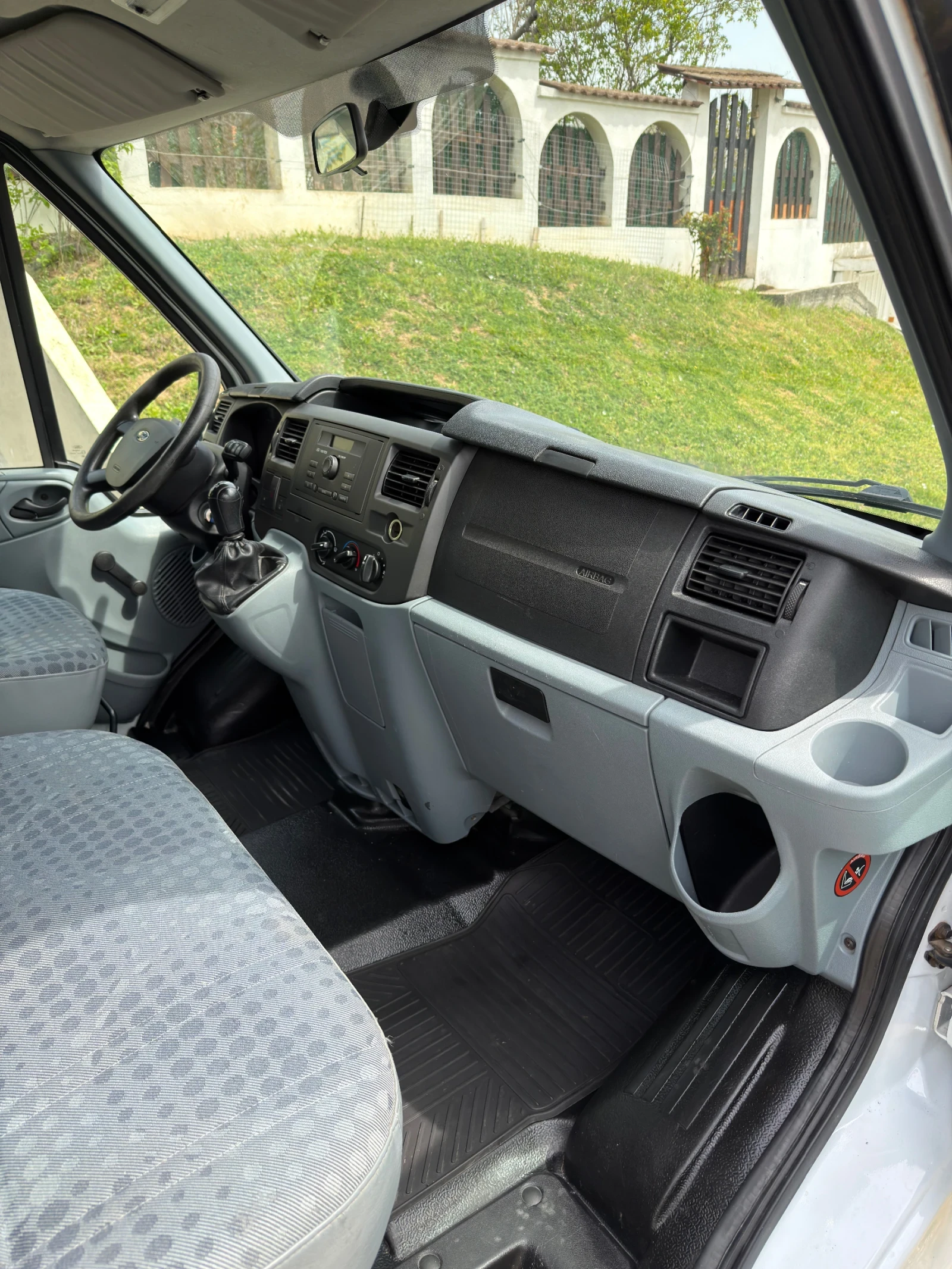 Ford Transit 2.2 �������� | Mobile.bg � ����������� 12
