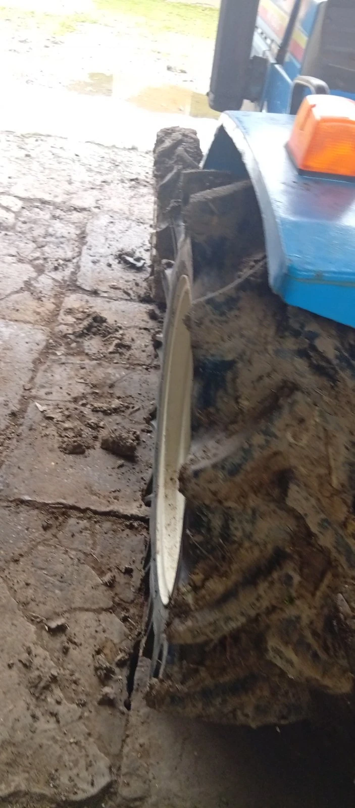 Трактор Mitsubishi MT1601, снимка 8 - Селскостопанска техника - 53433837