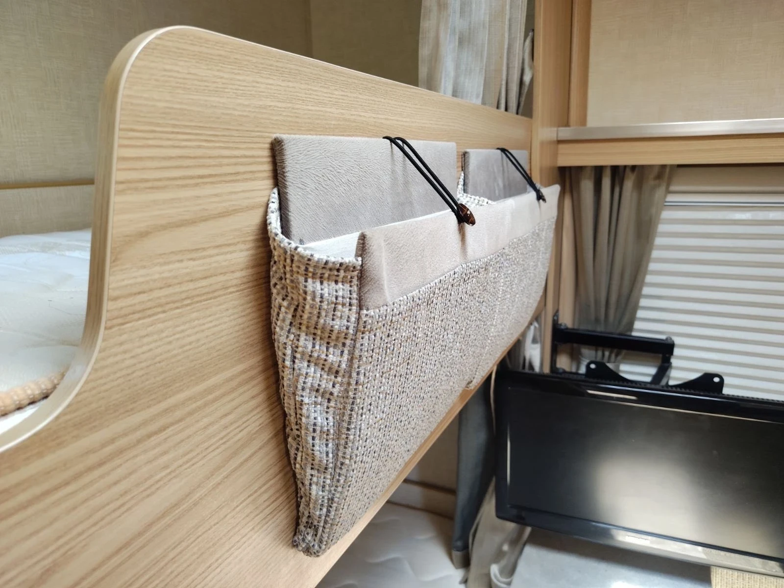 Каравана Coachmen Amara 570/6 2018, снимка 14 - Каравани и кемпери - 55165815