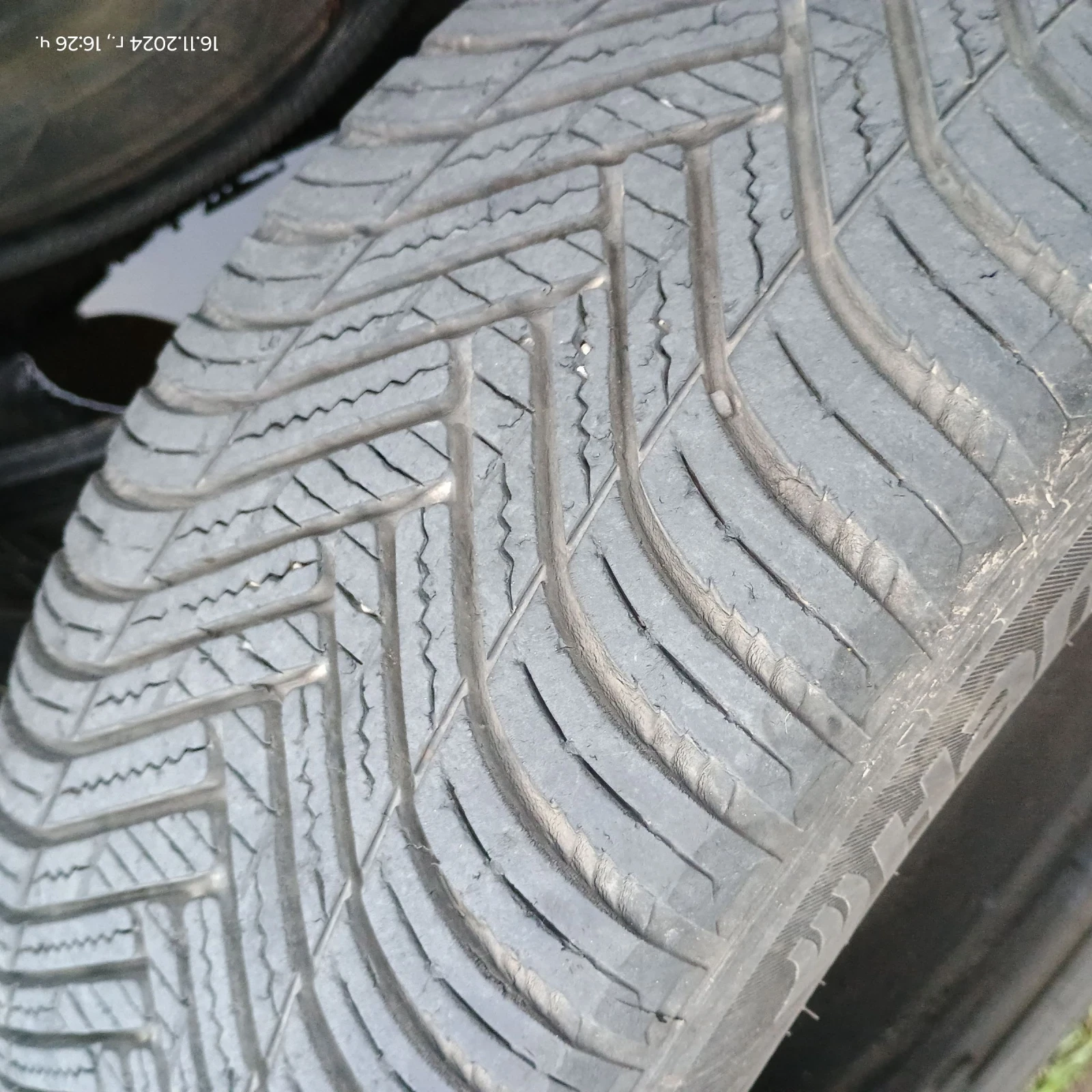    205/55R16  VW | Mobile.bg   4