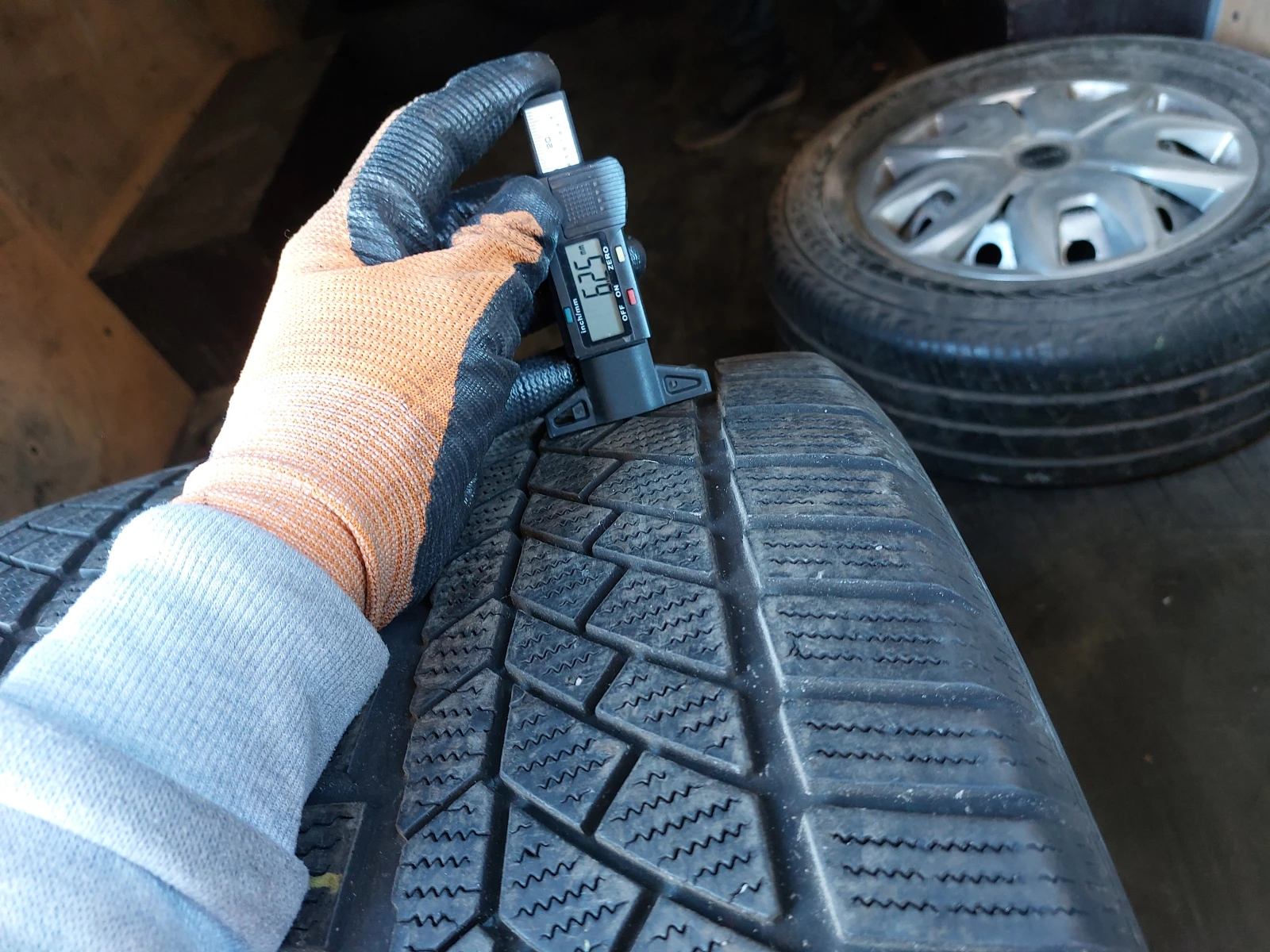  225/60R17 | Mobile.bg   4