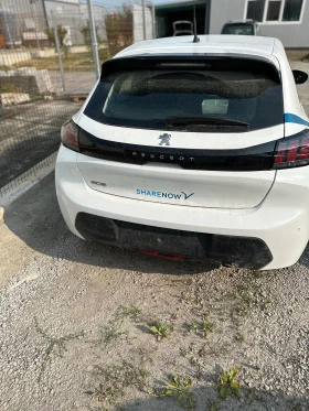 Peugeot 208 1.2 Автоматик, снимка 2