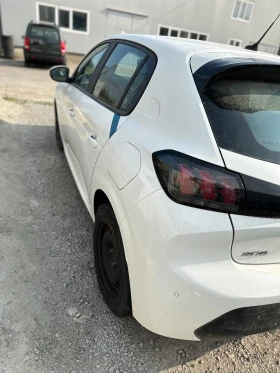 Peugeot 208 1.2 Автоматик, снимка 4