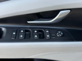 Hyundai Elantra Ultimate Hybrid | Clean Carfax| Two-Tone Interior, снимка 9