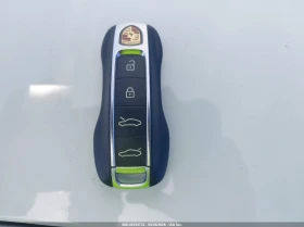 Porsche Taycan 4S, снимка 8