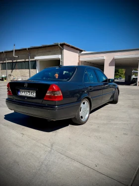 Mercedes-Benz C 200, снимка 3