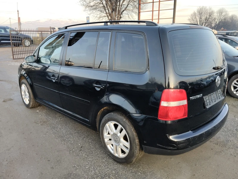 VW Touran 1.9 TDI - 7 Места , снимка 5 - Автомобили и джипове - 46472411