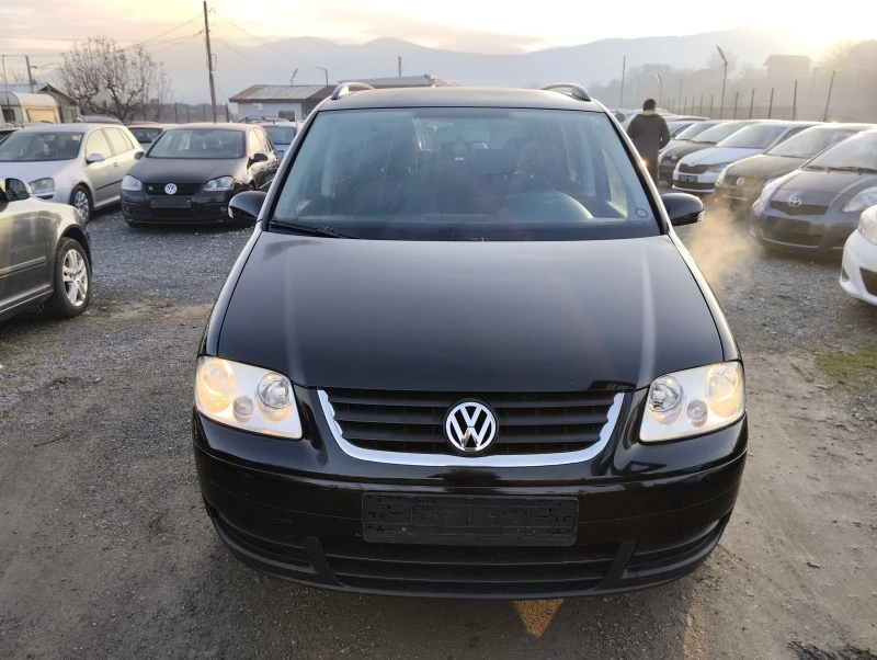 VW Touran 1.9 TDI - 7 Места , снимка 3 - Автомобили и джипове - 46472411