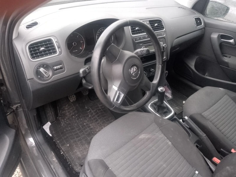 VW Polo 1.2tdi, снимка 3 - Автомобили и джипове - 44141307