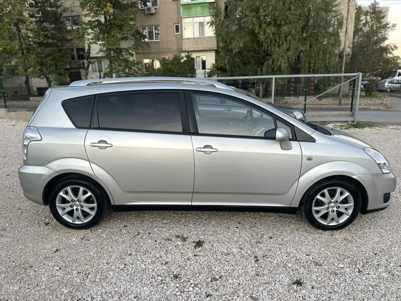 Toyota Corolla verso 2.2/136/FACE, снимка 7 - Автомобили и джипове - 47623649