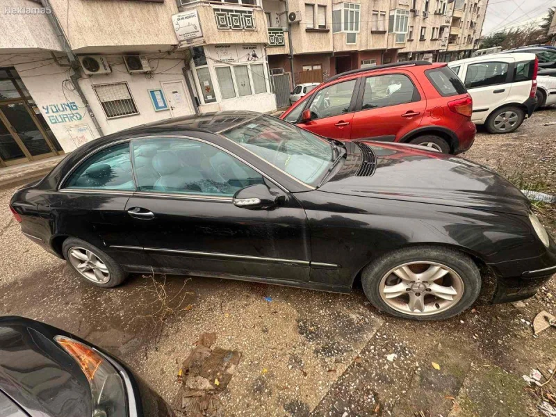 Mercedes-Benz CLK, снимка 5 - Автомобили и джипове - 49222350