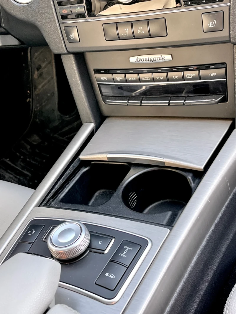 Mercedes-Benz E 350 AVANTGARDE / ВТОРИ СОБСТВЕНИК / 14 ГОДИНИ ИСТОРИЯ , снимка 12 - Автомобили и джипове - 52679609