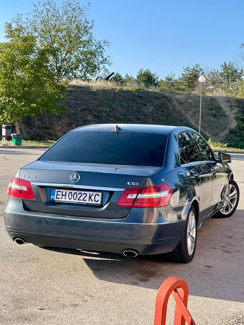 Mercedes-Benz E 350 AVANTGARDE / ВТОРИ СОБСТВЕНИК / 14 ГОДИНИ ИСТОРИЯ , снимка 2 - Автомобили и джипове - 52679609