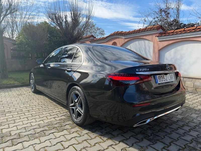 Mercedes-Benz E 220 cdi/AMG/Multibeam/360/Widescreen/Keyless/9G, снимка 4 - Автомобили и джипове - 53290499